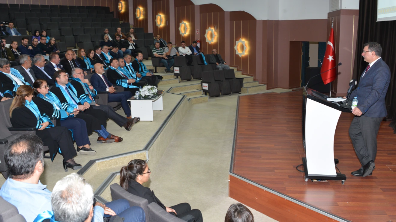 Fen Fakültesi Akademik Başarı Ödülleri Takdim Töreni yapıldı