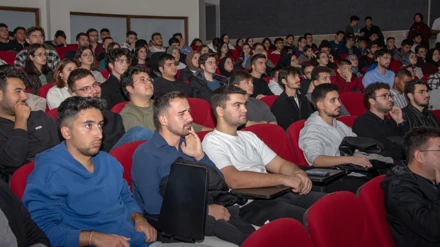 Öğrencilere Yurt Dışında Lisansüstü Eğitim ve Burs İmkanları anlatıldı