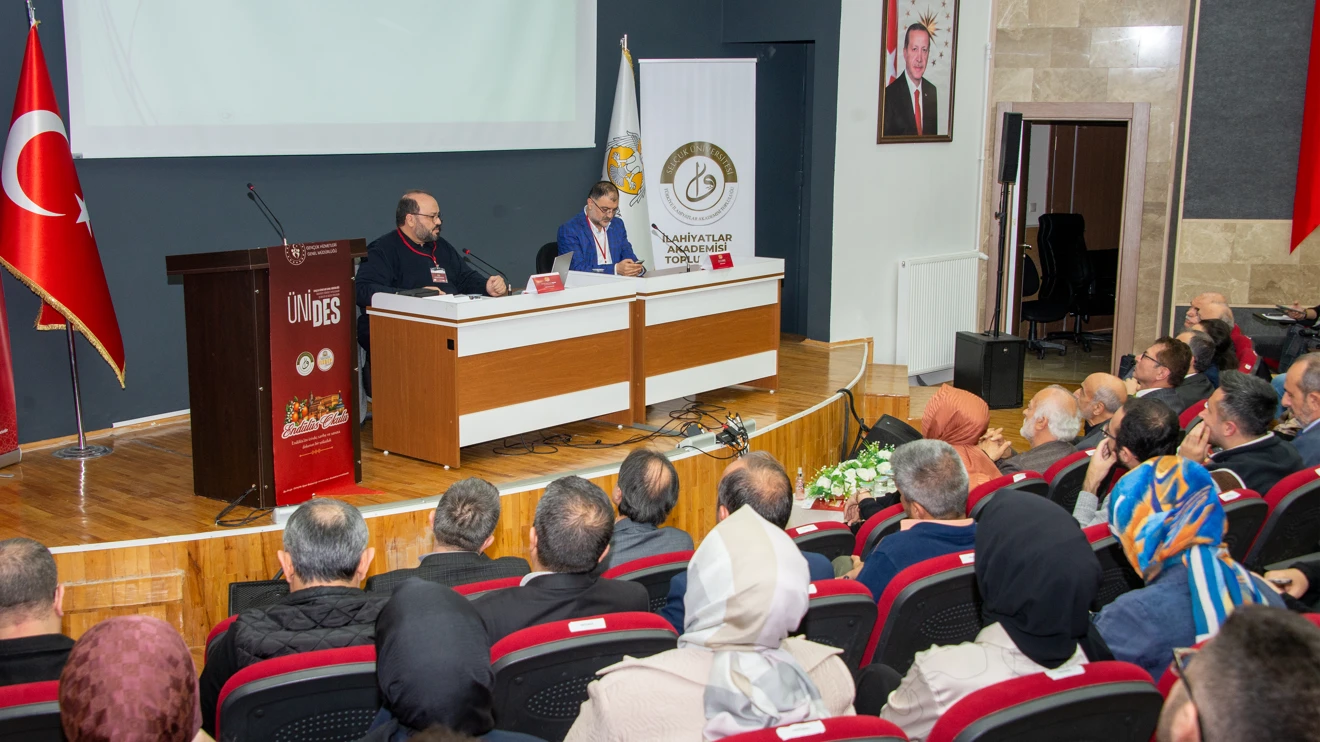 Selçuk Üniversitesinde Endülüs Okulu Paneli düzenlendi