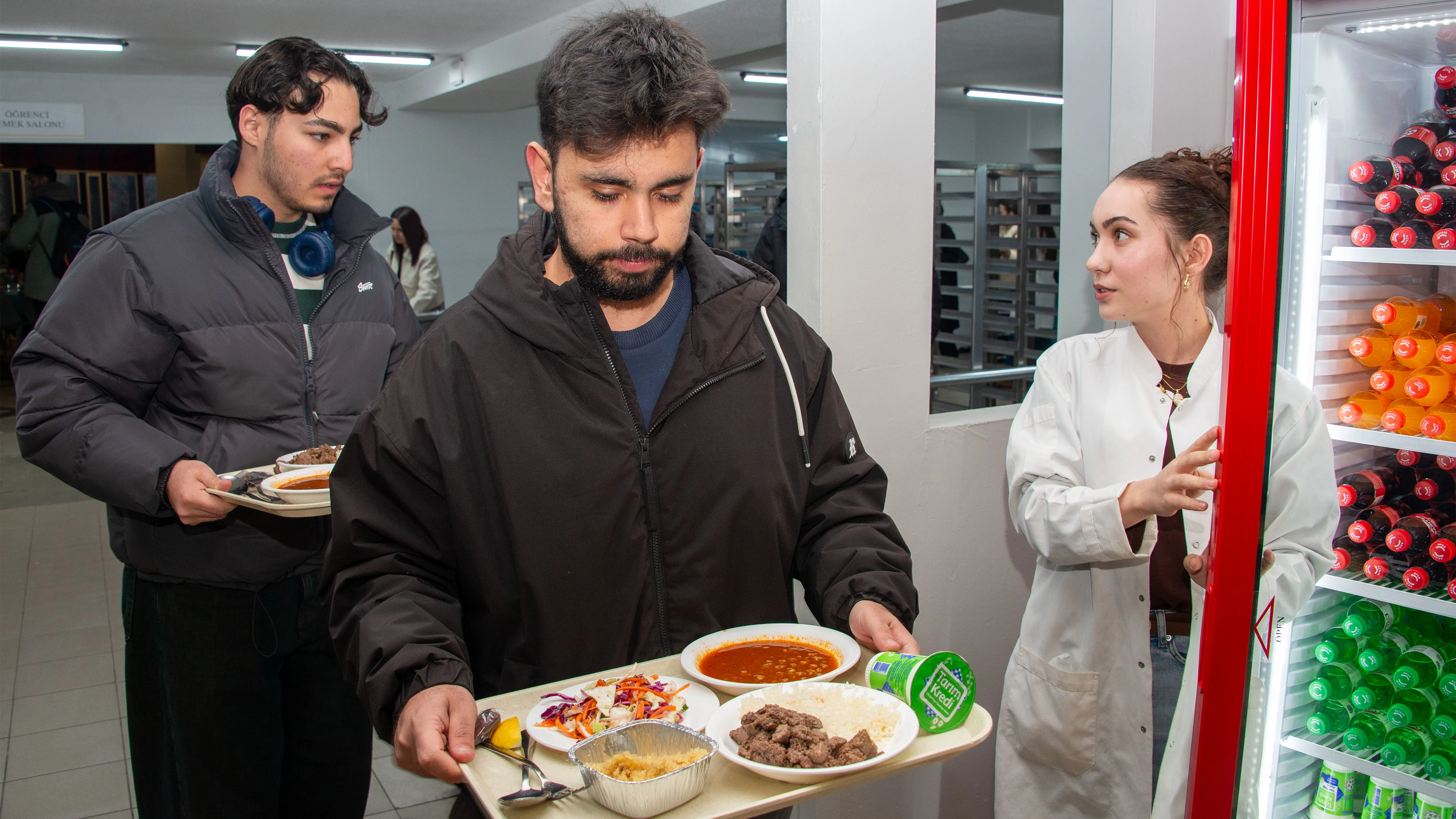 Selçuk Üniversitesi Yemekhanesinde binlerce öğrenci iftar sofralarında buluşuyor