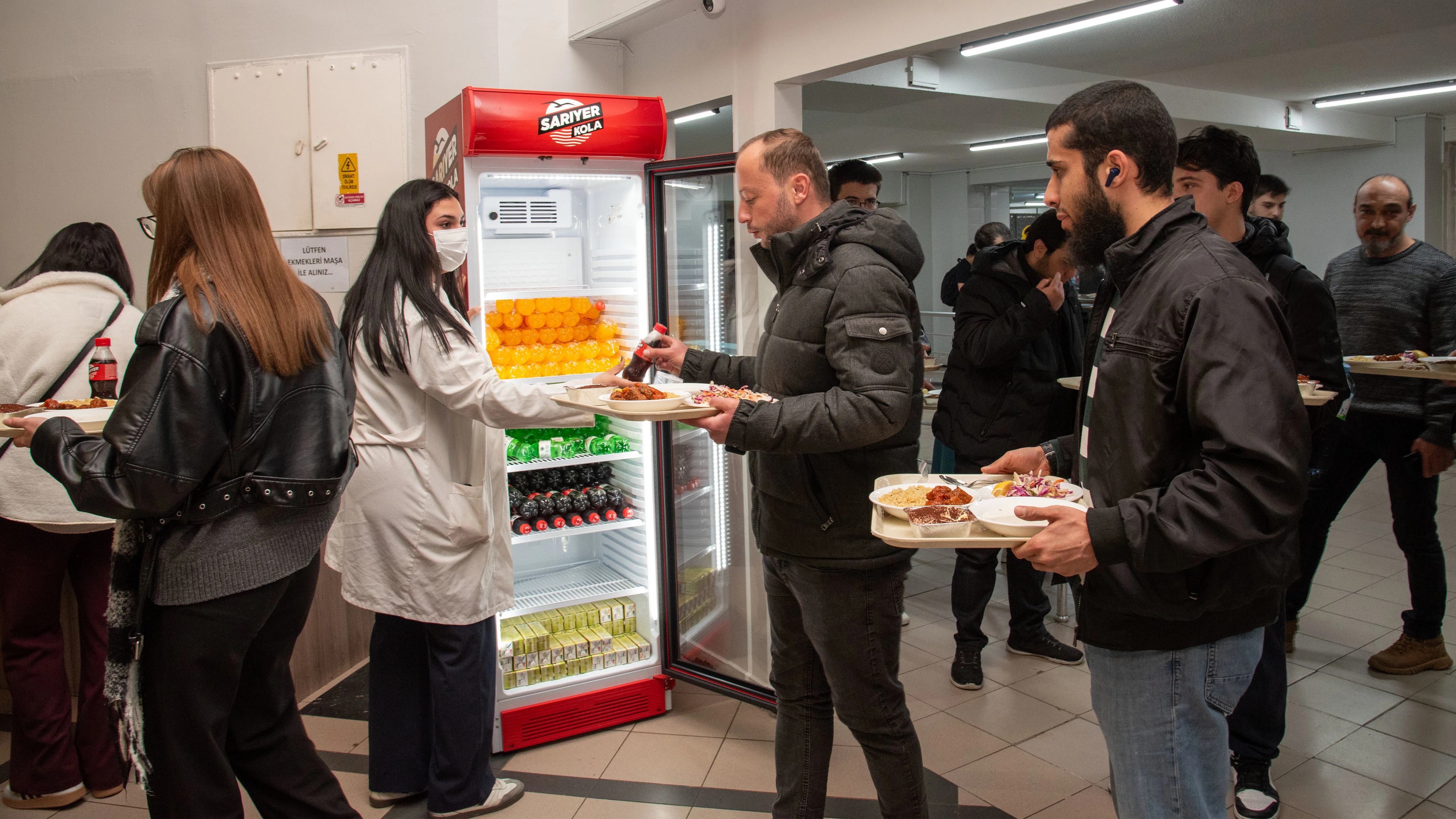 Selçuk Üniversitesi Yemekhanesinde binlerce öğrenci iftar sofralarında buluşuyor