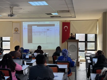 Selçuk Üniversitesi Sağlık Bilimleri Fakültesi öğrencilerine, Kütüphanemiz tarafından EndNote kaynakça yönetim sistemi eğitimi verildi