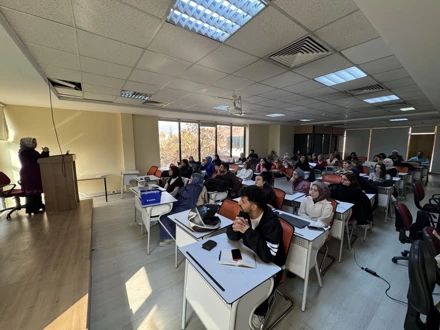 Selçuk Üniversitesi Sağlık Bilimleri Fakültesi öğrencilerine, Kütüphanemiz tarafından EndNote kaynakça yönetim sistemi eğitimi verildi