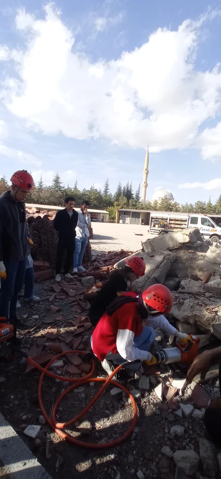 Genç Yeryüzü Doktorları