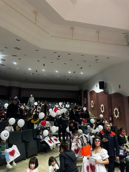  Istasyon Tiyatro Topluluğu