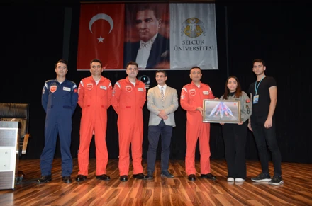 GENÇ KANATLAR TOPLULUĞU