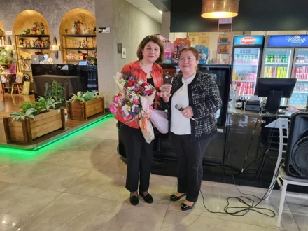 Sevgili Dr. Figen GÜLEŞ hocamız emeklilik kutlamasında sevenleri ile buluştu. 