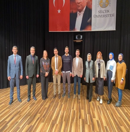 "Fizyoterapistlik Mesleğinin Yarını" Etkinliği, Gelecek Perspektiflerini İnceliyor