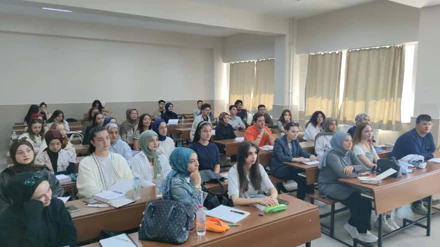 SAĞLIK YÖNETİMİ BÖLÜMÜ 2025-2026 1. SINIF ÖĞRENCİLERİ İLE ORYANTASYON VE TANIŞMA TOPLANTISI