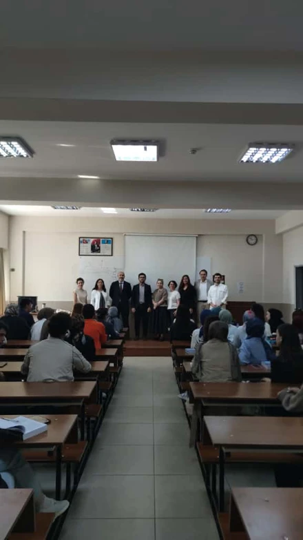 SAĞLIK YÖNETİMİ BÖLÜMÜ 2025-2026 1. SINIF ÖĞRENCİLERİ İLE ORYANTASYON VE TANIŞMA TOPLANTISI