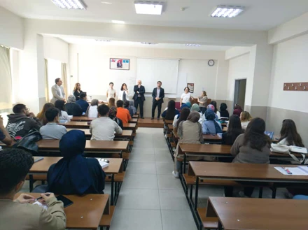 SAĞLIK YÖNETİMİ BÖLÜMÜ 2025-2026 1. SINIF ÖĞRENCİLERİ İLE ORYANTASYON VE TANIŞMA TOPLANTISI