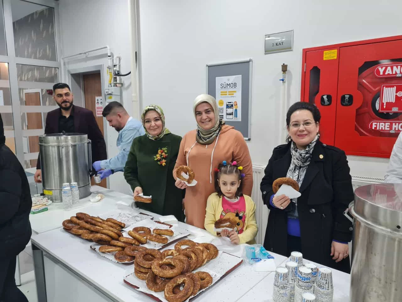 Selçuk Üniversitesi Engelli koordinatörlüğü Birimi Tarafından Atatürk Öğrenci Yurdunda Kalan Öğrencilere Sınav Döneminde Yapılan İkramlar 