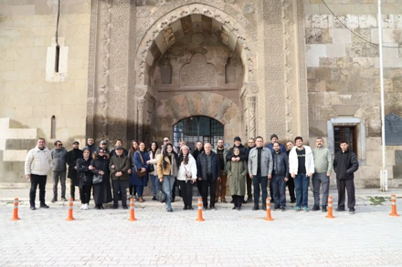 14. Yüzyıl Anadolusu’nda Beyler, Çelebiler ve Ahiler Sempozyumu