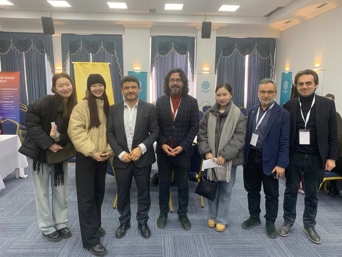 Selçuk Üniversitesi heyeti uluslararası işbirliği imkanlarının geliştirilmesi ve üniversitemizin tanıtımını yapmak amacıyla 1-3 Mart 2024 tarihleri arasında Kırgızistan’da çeşitli temaslarda bulunmuşlardır.