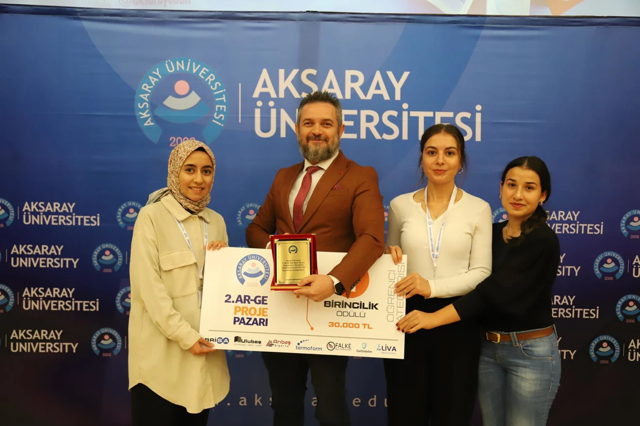 Ayzek Alventure takımımız Çevir Elim projesi ile Aksaray Üniversitesi’nin düzenlemiş olduğu Ar-Ge Proje Pazarında 1. oldu