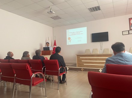 Farmakoloji ve Toksikoloji Anabilim Dalı doktora öğrencisi Vet. Hek. Murat ÇETİN'in doktora tez savunma sınavı gerçekleşti.