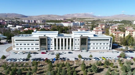 Fakültemiz yeni öğrencilerini bekliyor...