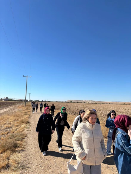 Sarıcalar Araştırma Çiftliğinde Öğrencilerimiz ile Uygulamalı Eğitim Çalışması